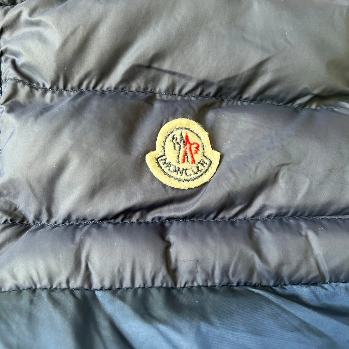 Blå dunväst från Moncler - 1