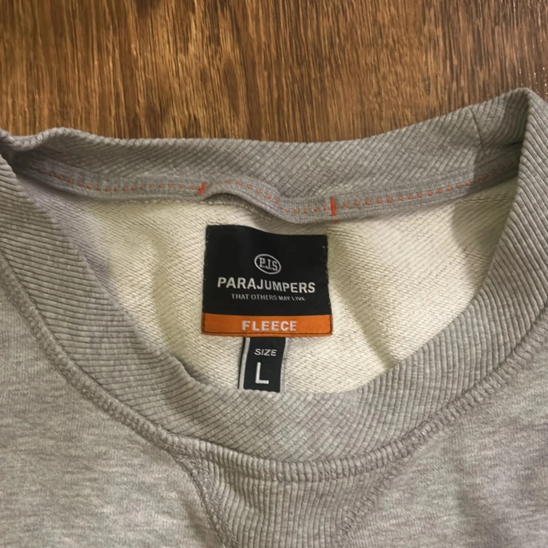 Grå sweatshirt från Parajumpers - 92