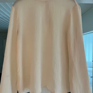 Zara blus  - Använd ett fåtal gånger men är så fin!💕