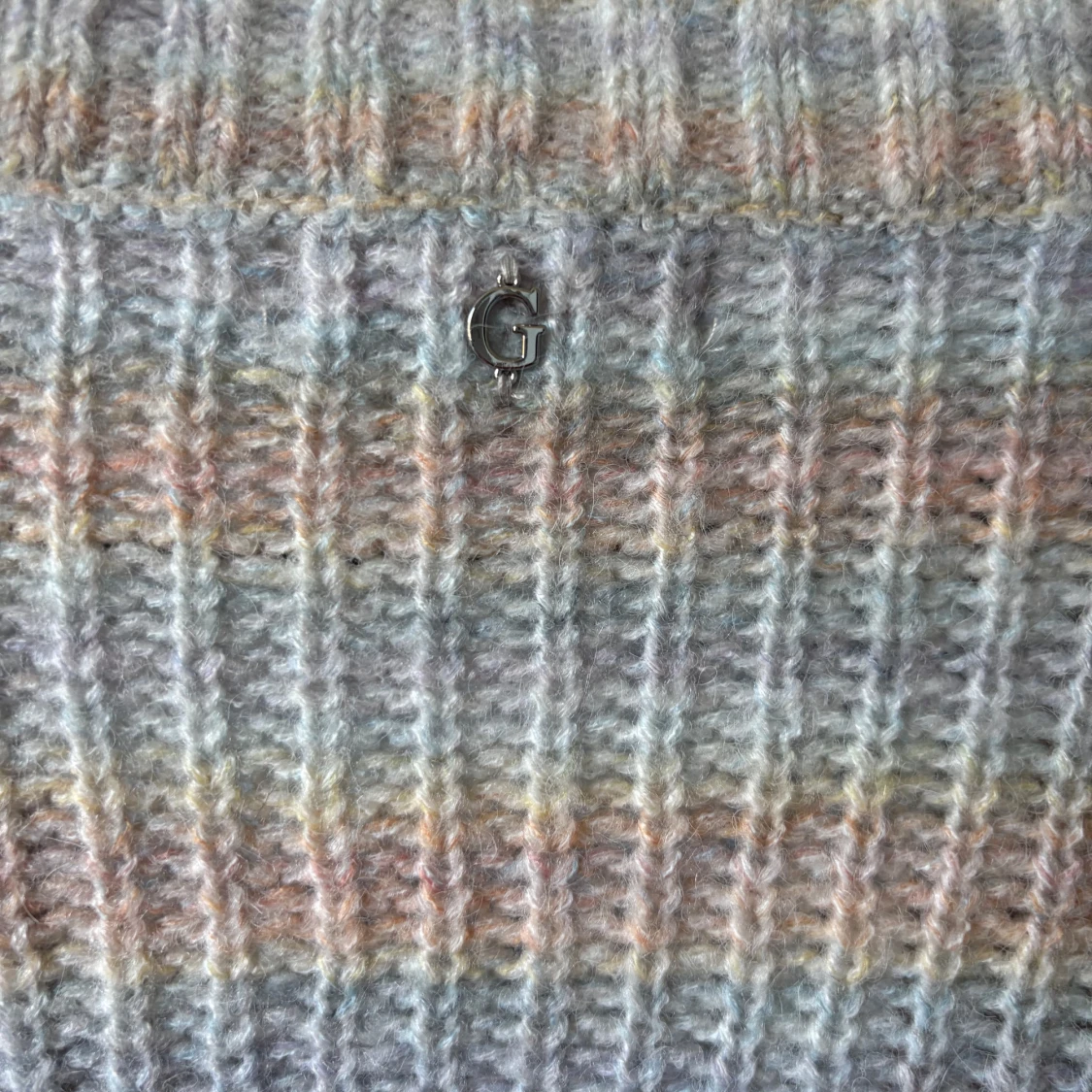 Pastellrandig stickad tröja Guess - 2