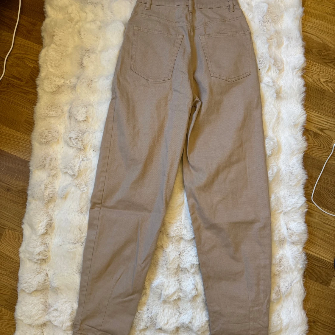 Beiga/bruna high waist byxor från H&M - 2