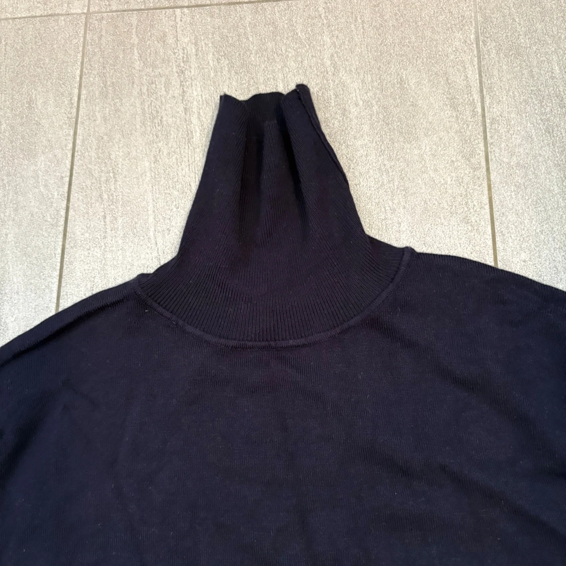 Svart polotröja från Dan John - 1