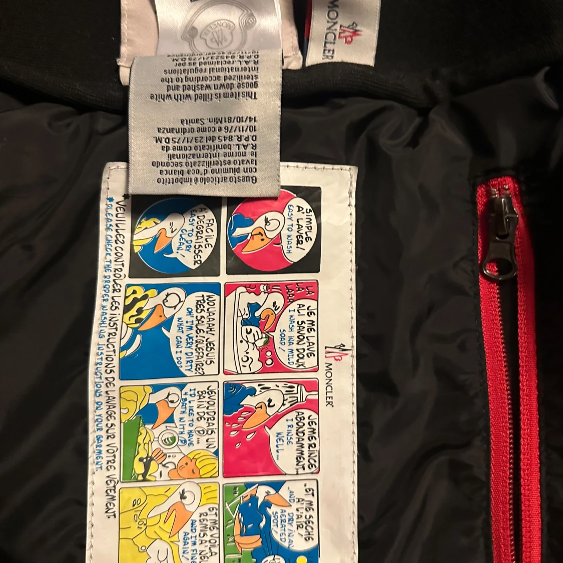 Svart cardigan från Moncler1:1 priset är ej hugget i sten.  - 1