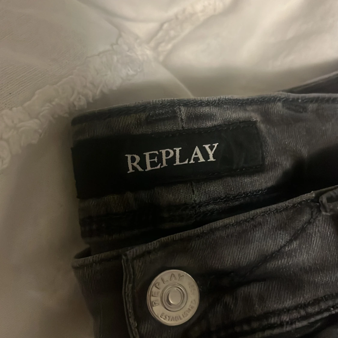Mörkgrå Replay jeans W31 L34 - 1