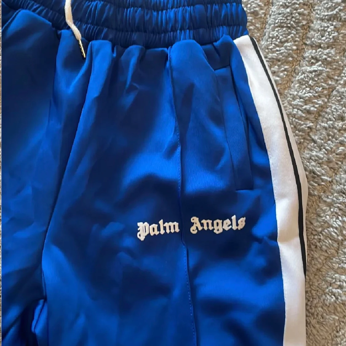 Blå Palm Angels shorts med vita ränder - 1