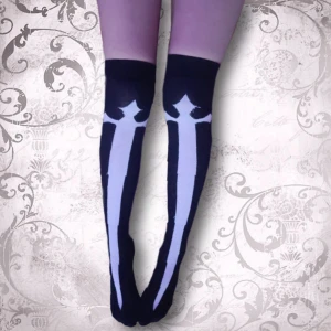 långa overknee strumpor med kors - very tuff overknee socks som jag har köpt på blue fox, knappt använd o senast använd för flera år sen förutom när jag tog bilden