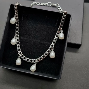 Handgjort halsband  - Rostfritt stål.  Längd-40cm 