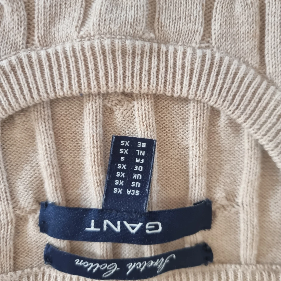 Beige kabelstickad tröja från GANT - 2