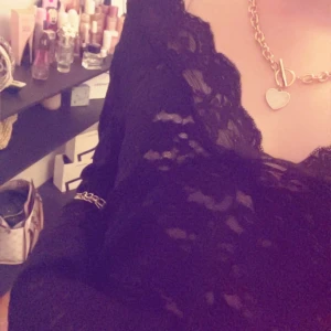 Spets topp 💗  - Svart spets topp som jag aldrig använt 💕