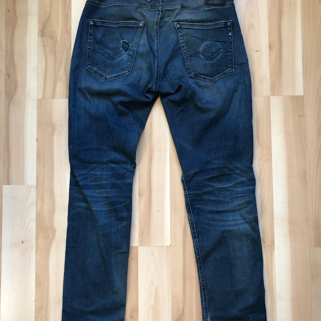 Replay jeans blå med slitningar - 2