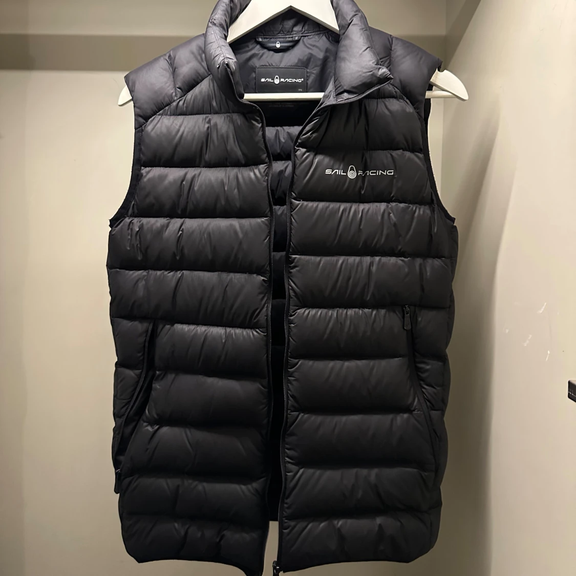 Sail Racing väst