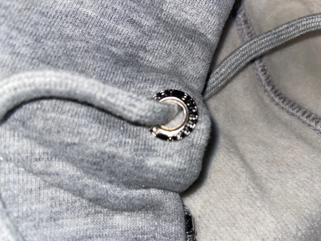 Grå Burberry hoodie med rutigt foder - 5