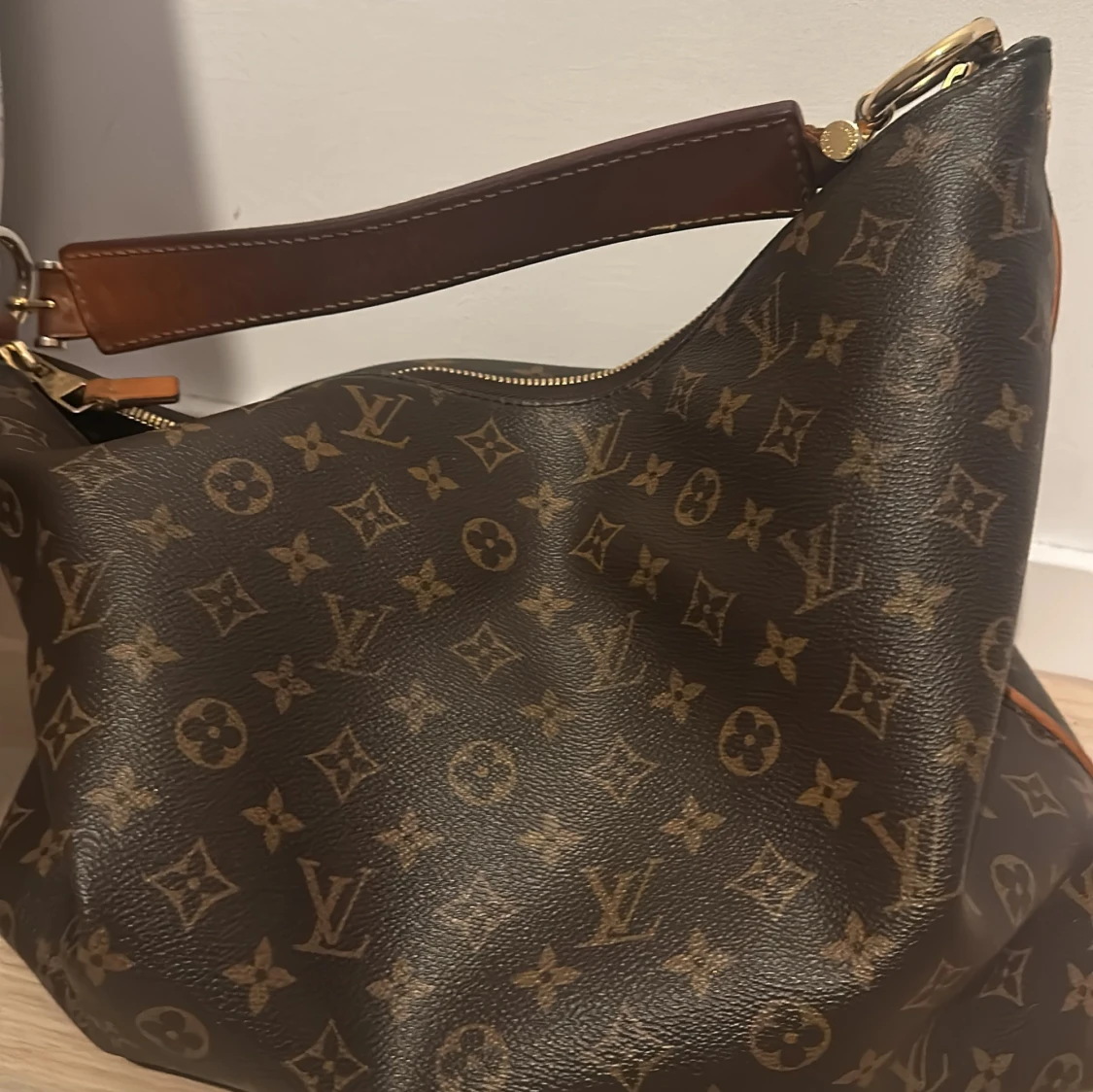 Louis Vuitton Monogram axelväska