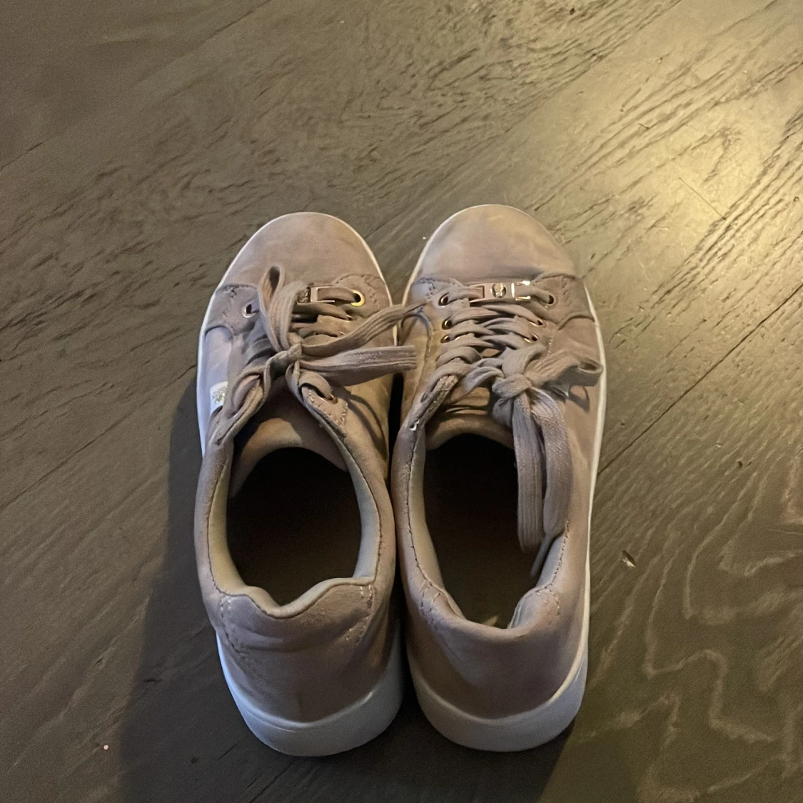 Beige sneakers med plattformssula - 1