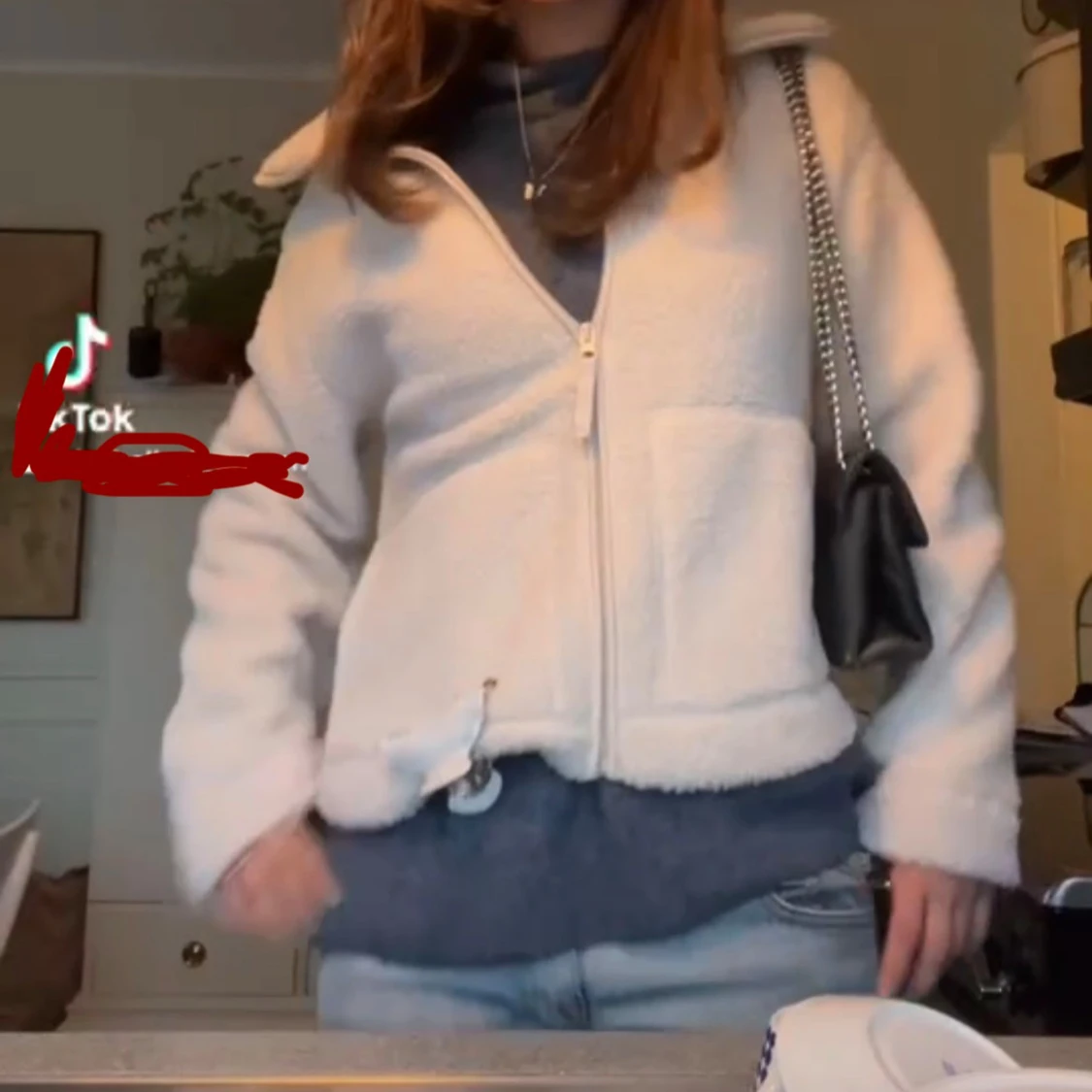 Slutsåld Vit teddyjacka