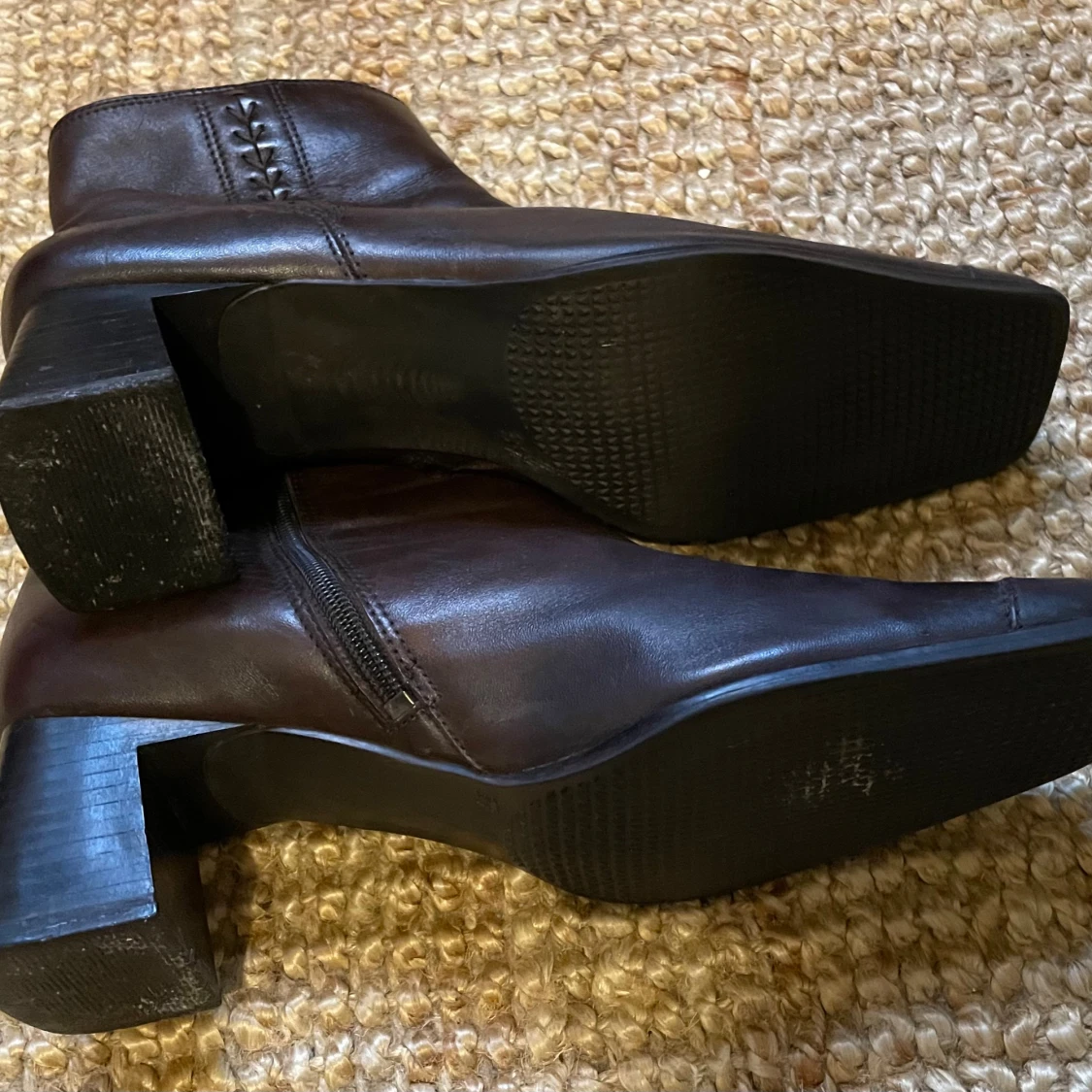 Bruna läder boots med fyrkantig tå - 4