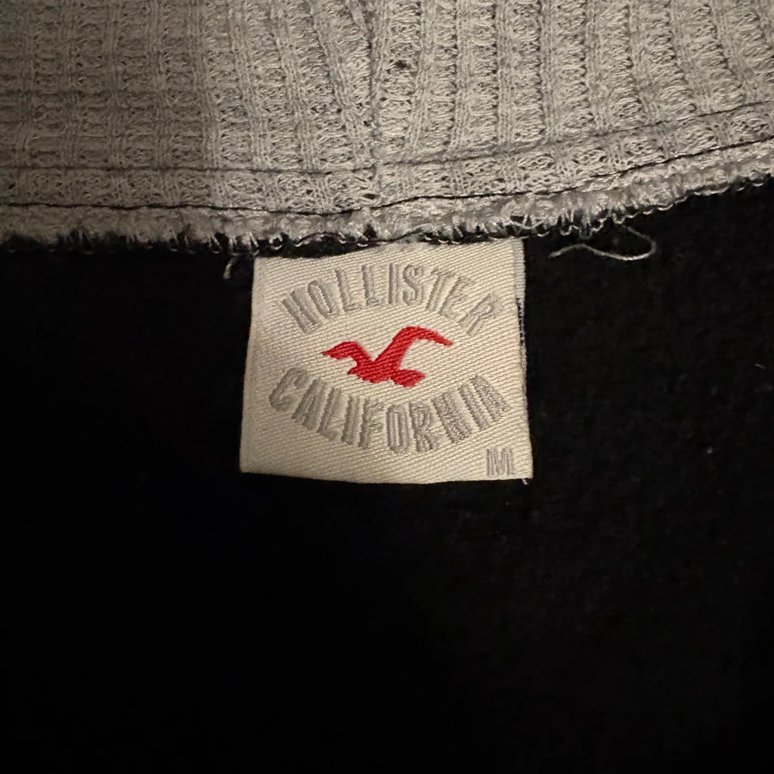 Svart Hollister hoodie med dragkedja - 2