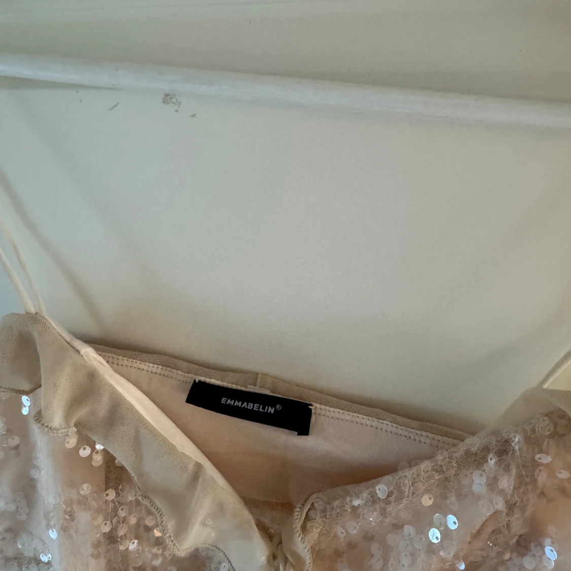 Glittrig beige paljettopp Emmabelin XS-S - 3