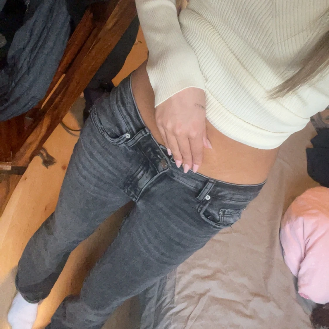 Gråa straight/bootcut jeans från Gina