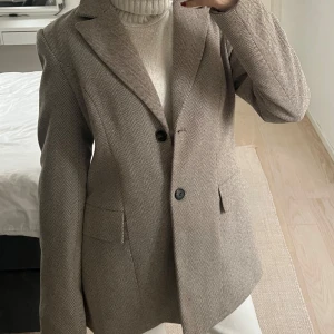 Beige kavaj - Beige mönstrad kavaj