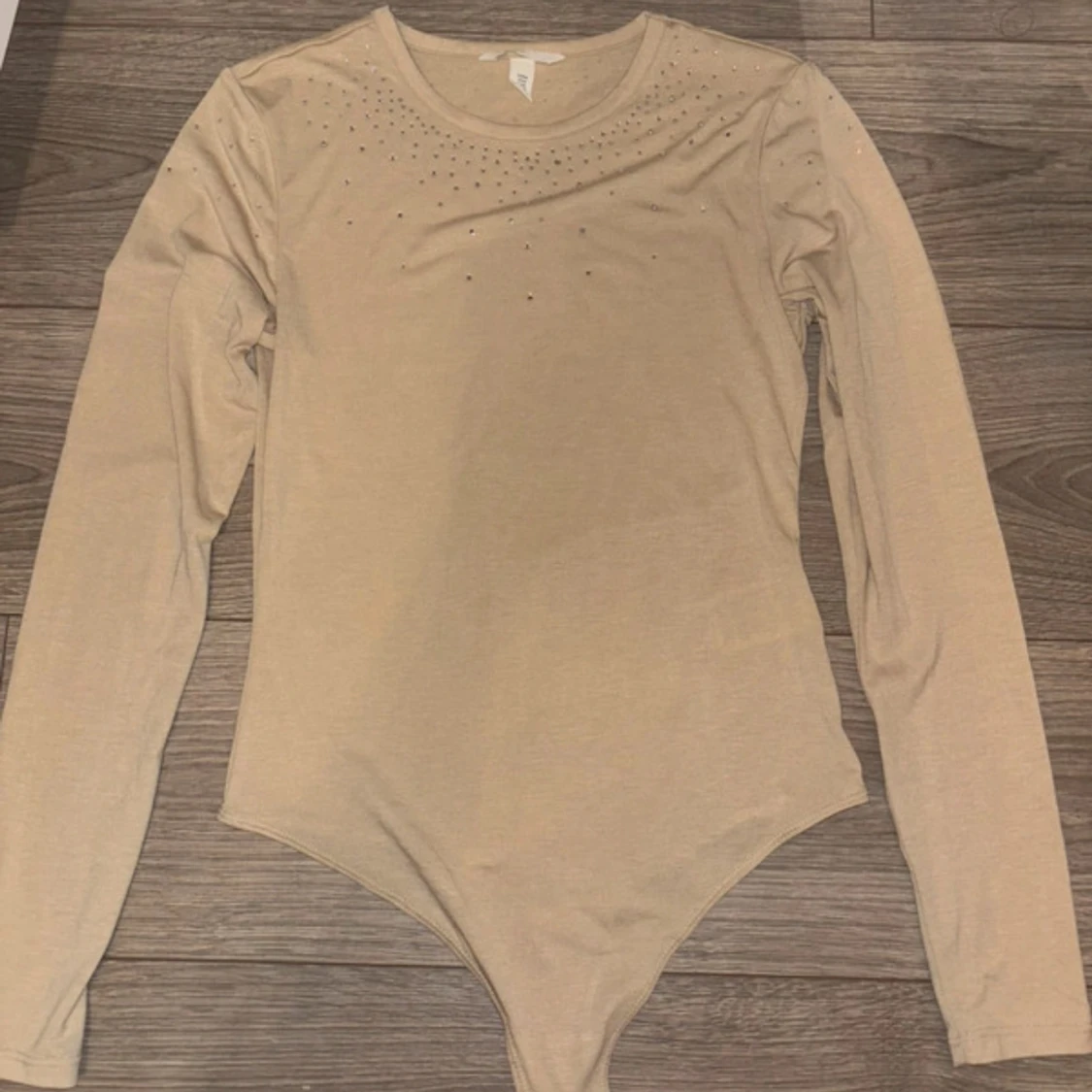 Beige långärmad topp med strass H&M