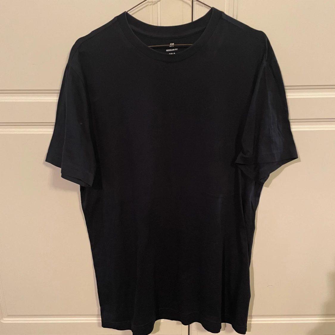 Mörkblå H&M t-shirt