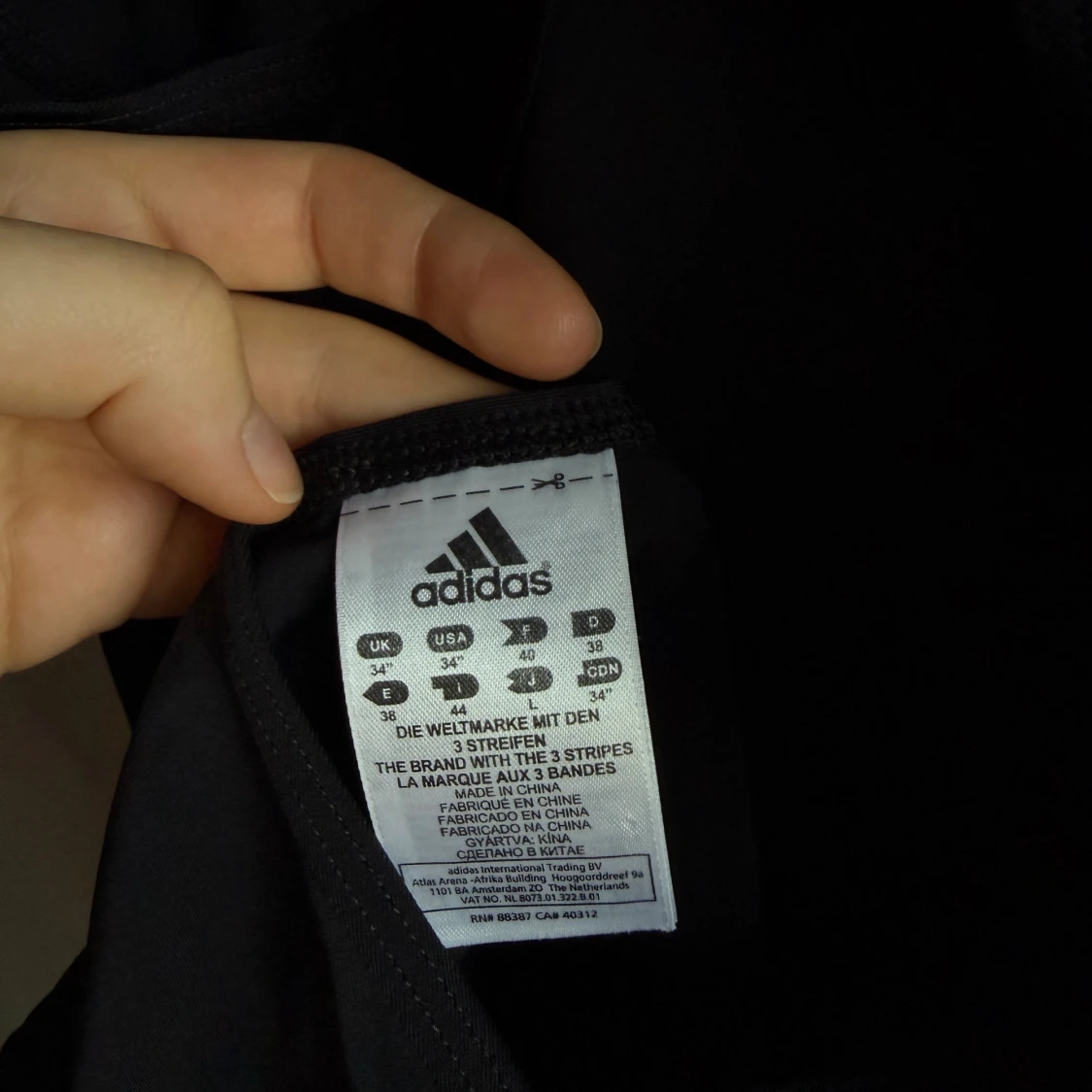 Adidas svart baddräkt, storlek 38 - 4