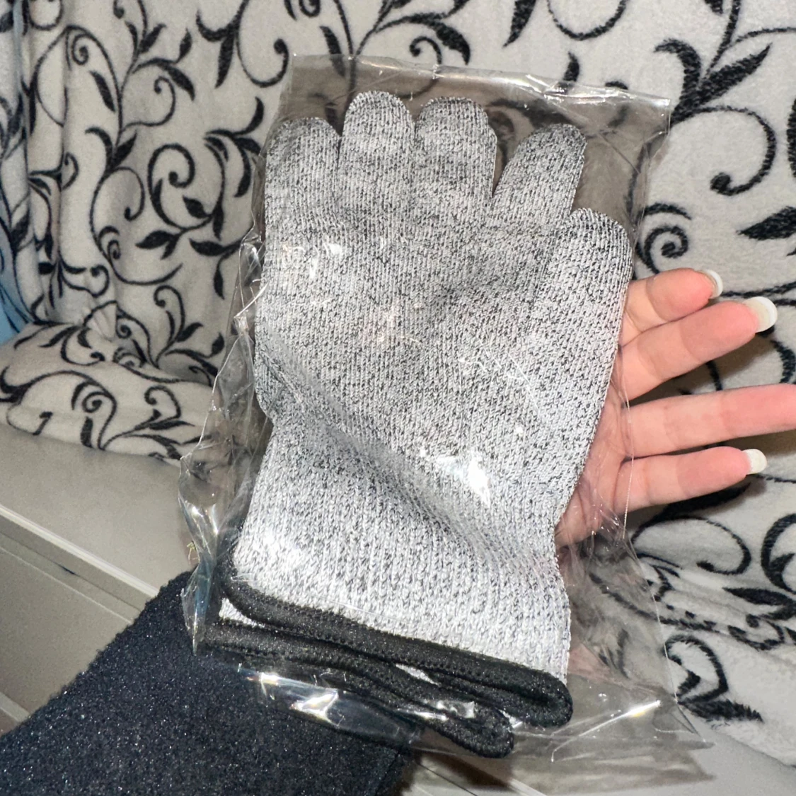 Skärskyddshandskar för flera användningsområden - 1