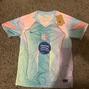 Barcelona fotbollströja 25/26 - Storlek M