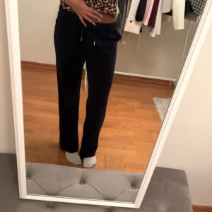 Marinblå juciy - Marinblå juciy jätte snygga knappt använda 💗