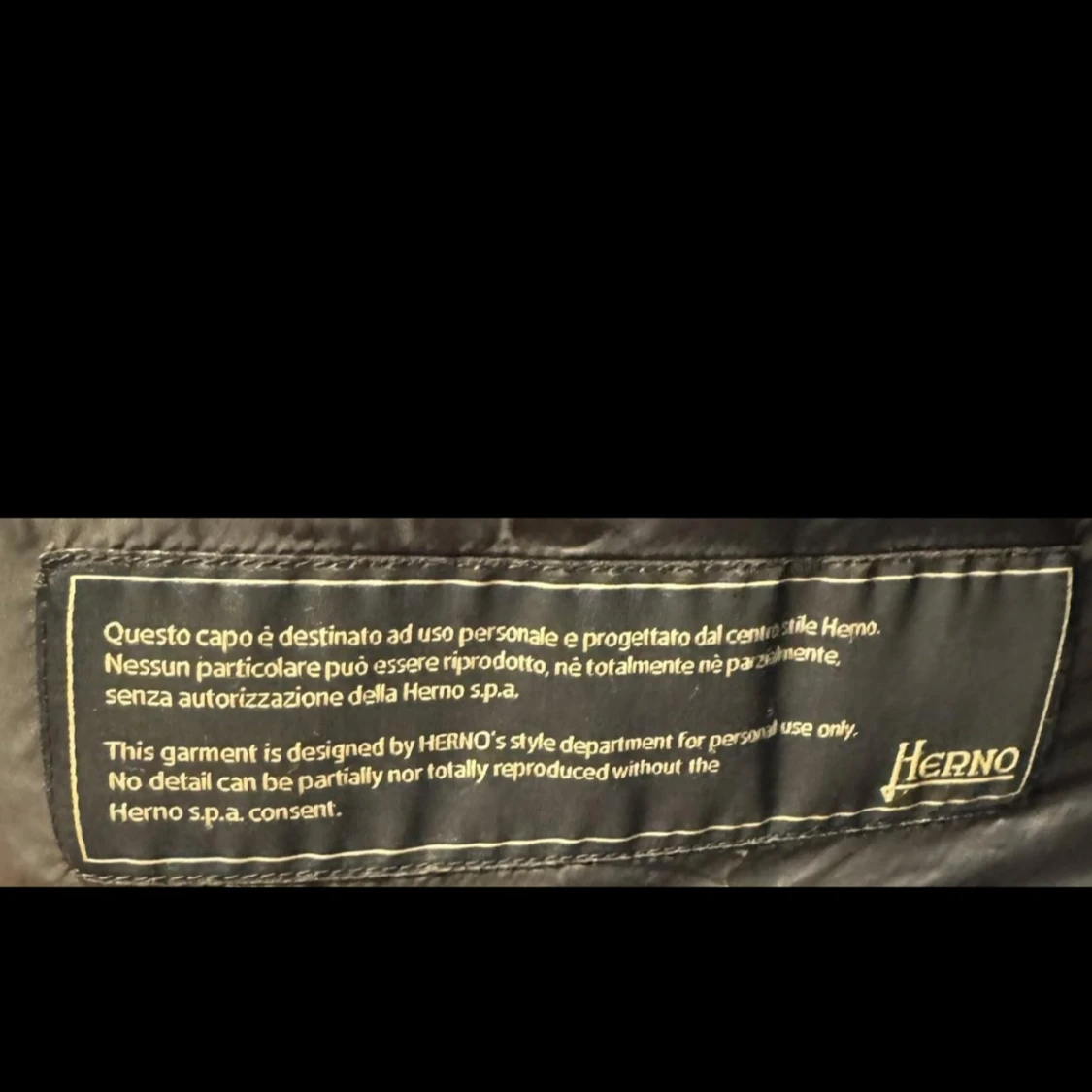 Mörkblå dunjacka från Herno - 2