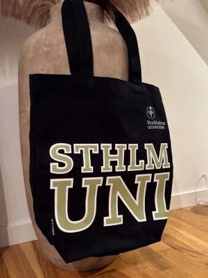 Stockholms universitet tygväska - Jättefin tygkasse. Helt ny
