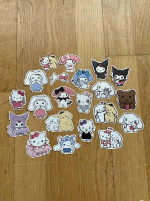 Klistermärken 🤍🫧 - klistermärken tillverkade & designade av lovelyhomecraft! 🤍8 kr/styck eller mängdrabatt! 🫧 går att köpa via köp nu (hör av er) eller privat (frakt 18 kr)