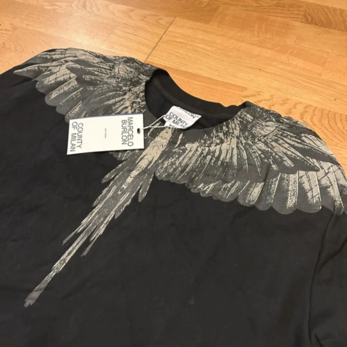 Svart tröja med vingeprint Marcelo Burlon - 2