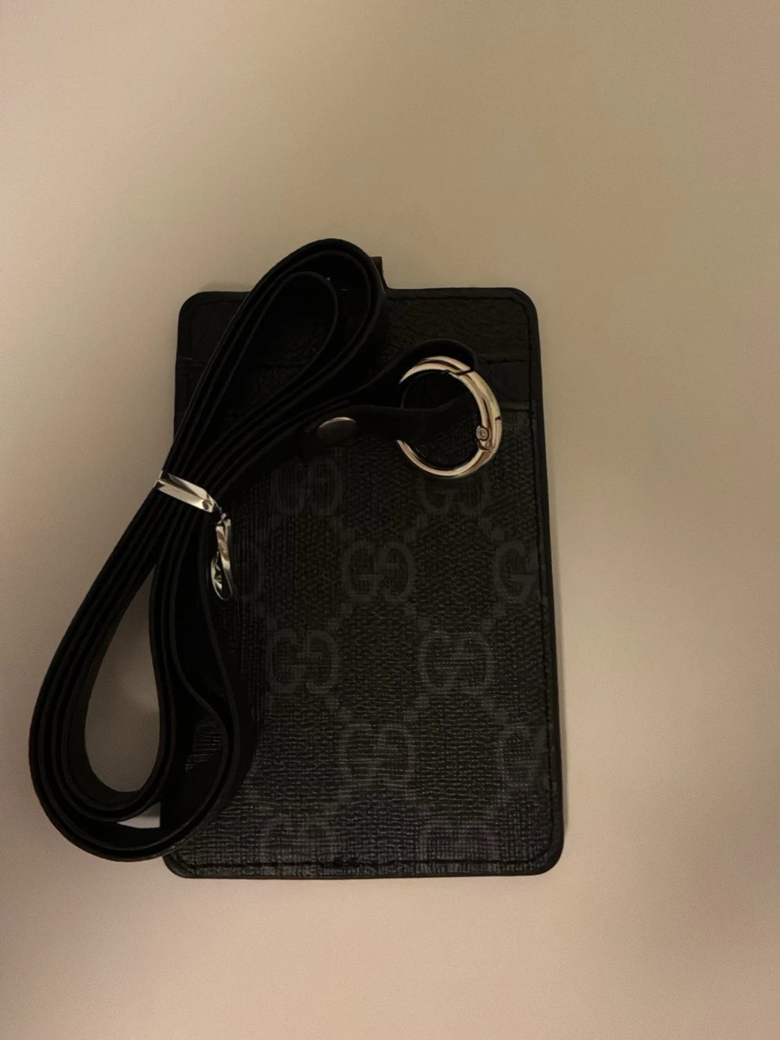 Svart plånbok med axelrem - 2