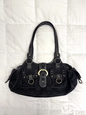 y2k väska  - fin vintage väska från 2000-talet med många fack och rymmer mycket 🪽