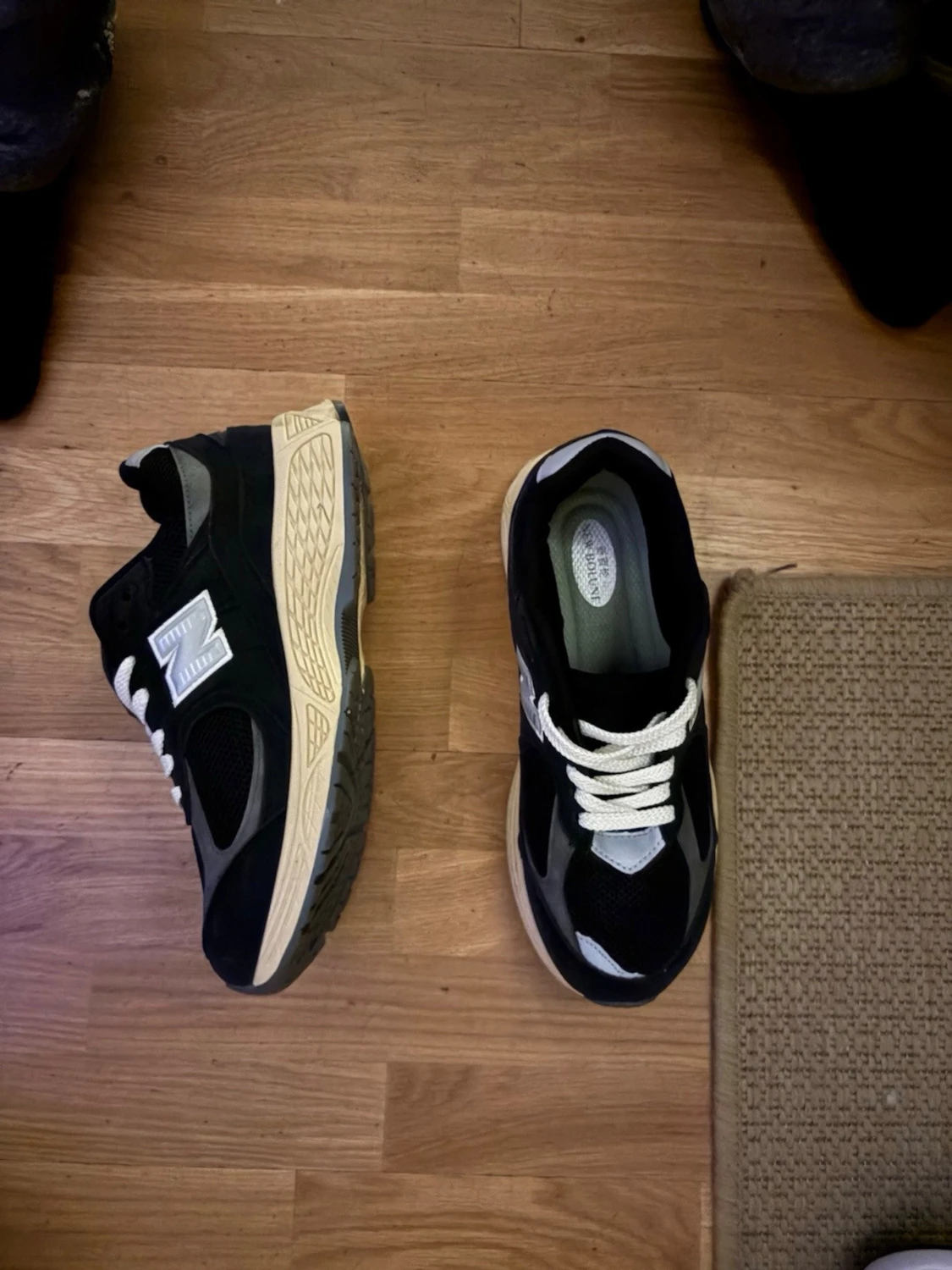 New Balance 2002r svarta sneakers - 2