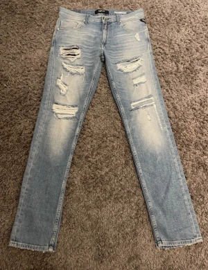 Replay  - Ett par riktigt sjysta jeans från Replay som är nästan aldrig använd.