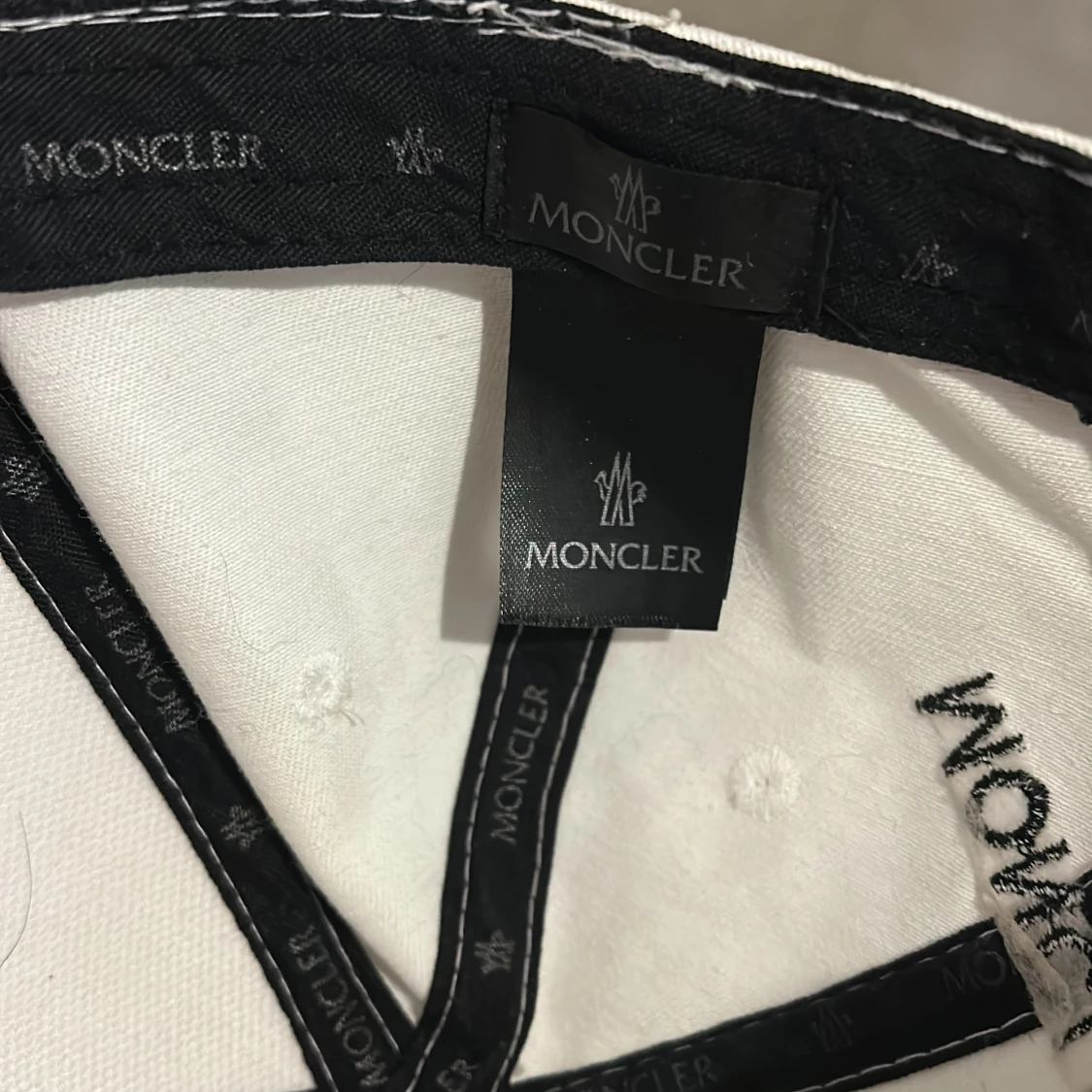 Vit Moncler keps - 1