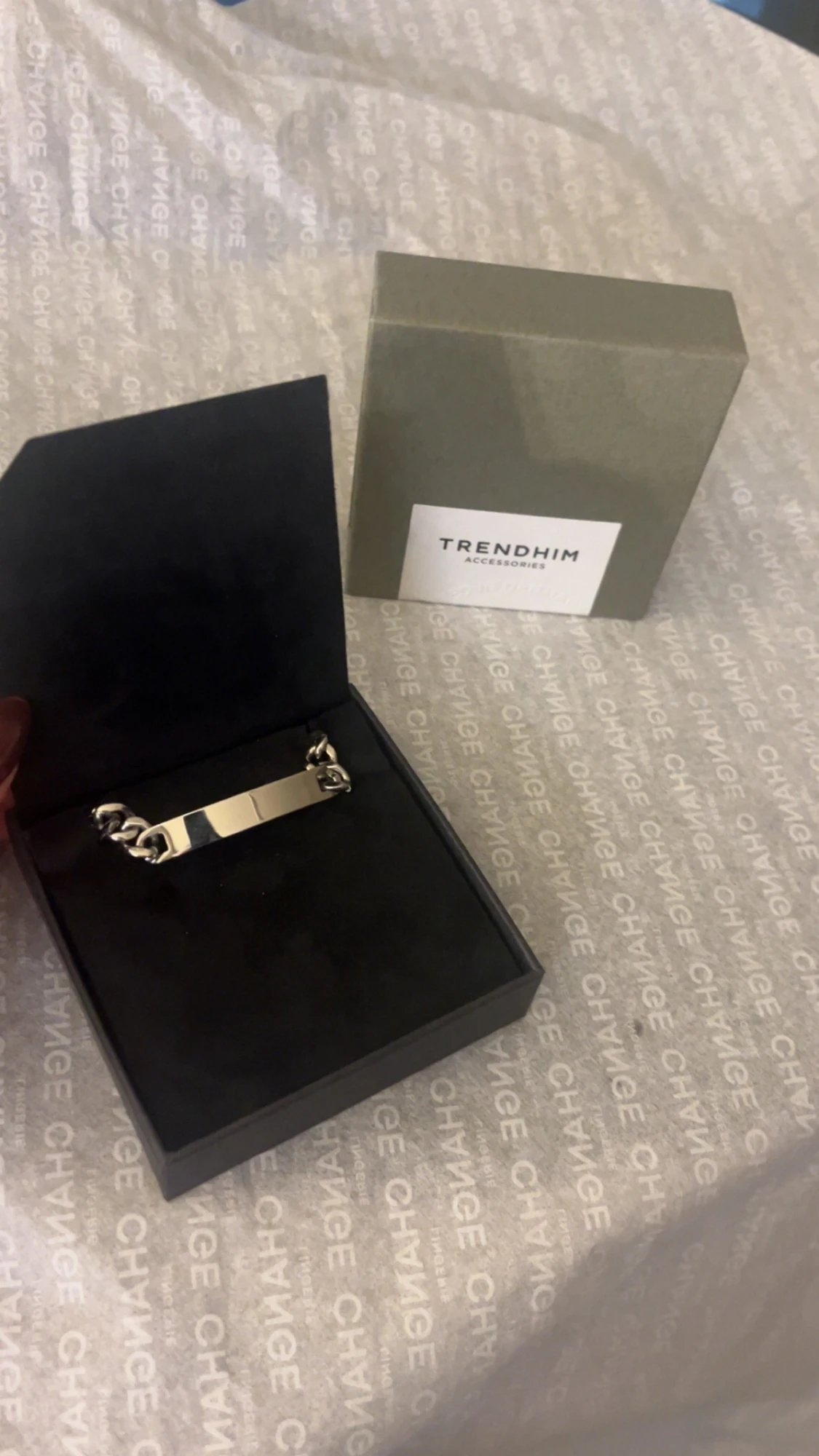 Silverarmband med graverat D