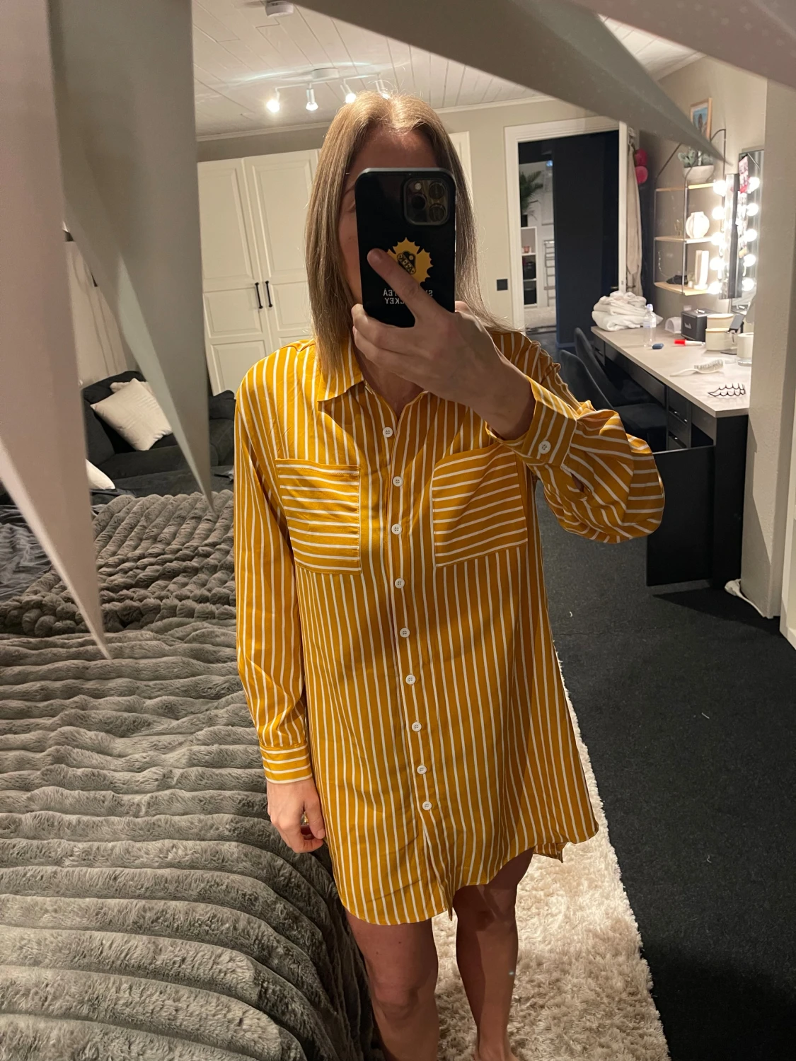 Gulvit randig skjortklänning M