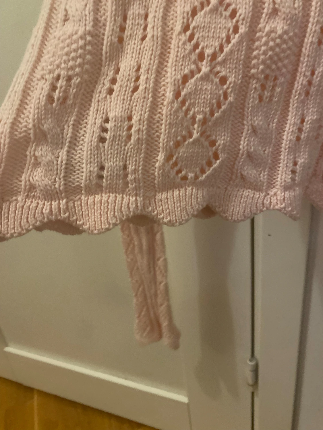 Ljusrosa virkad kofta - 3