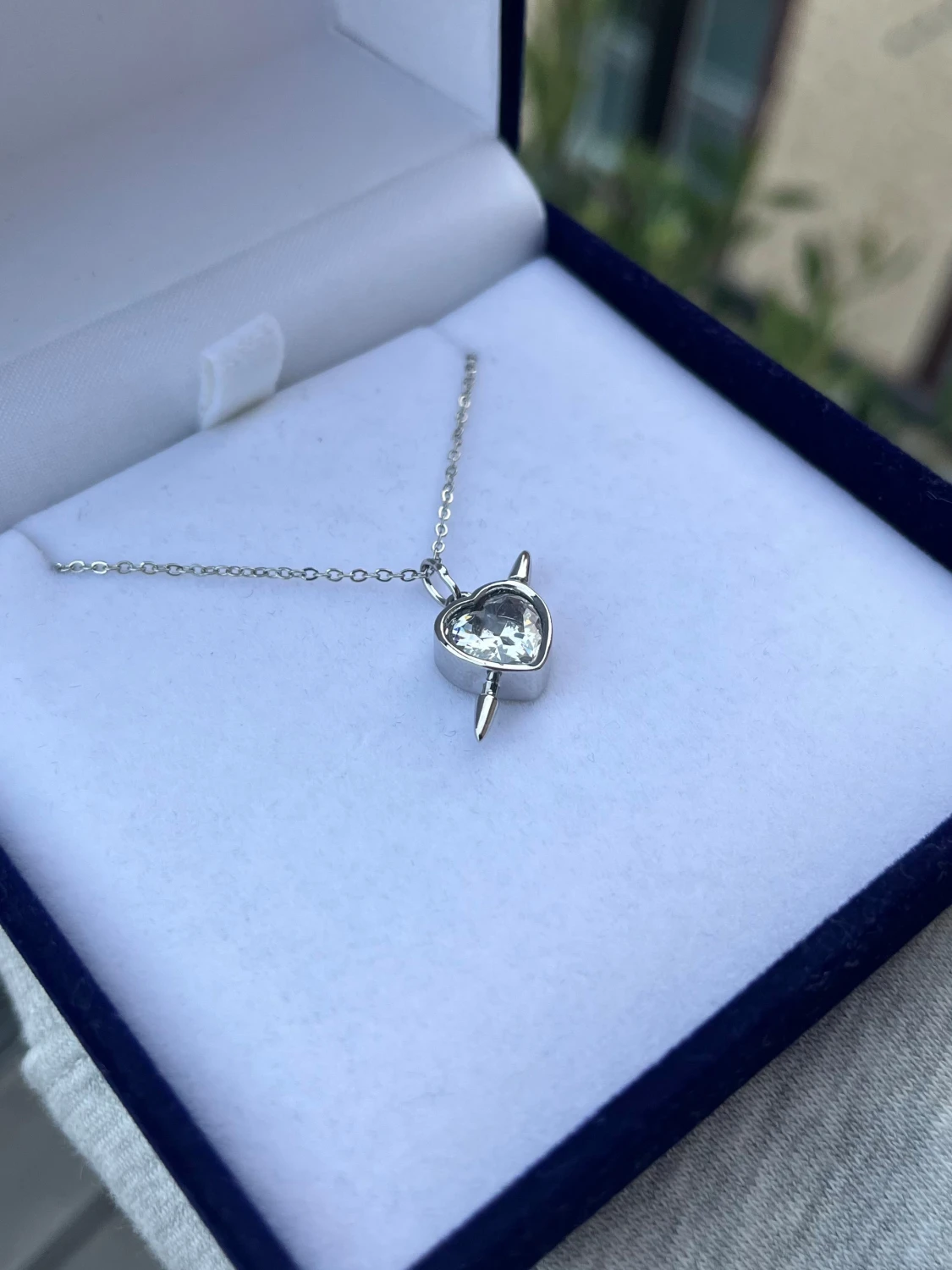 Maria Nilsdotter ”Rebel Love” inspirerat halsband - 1