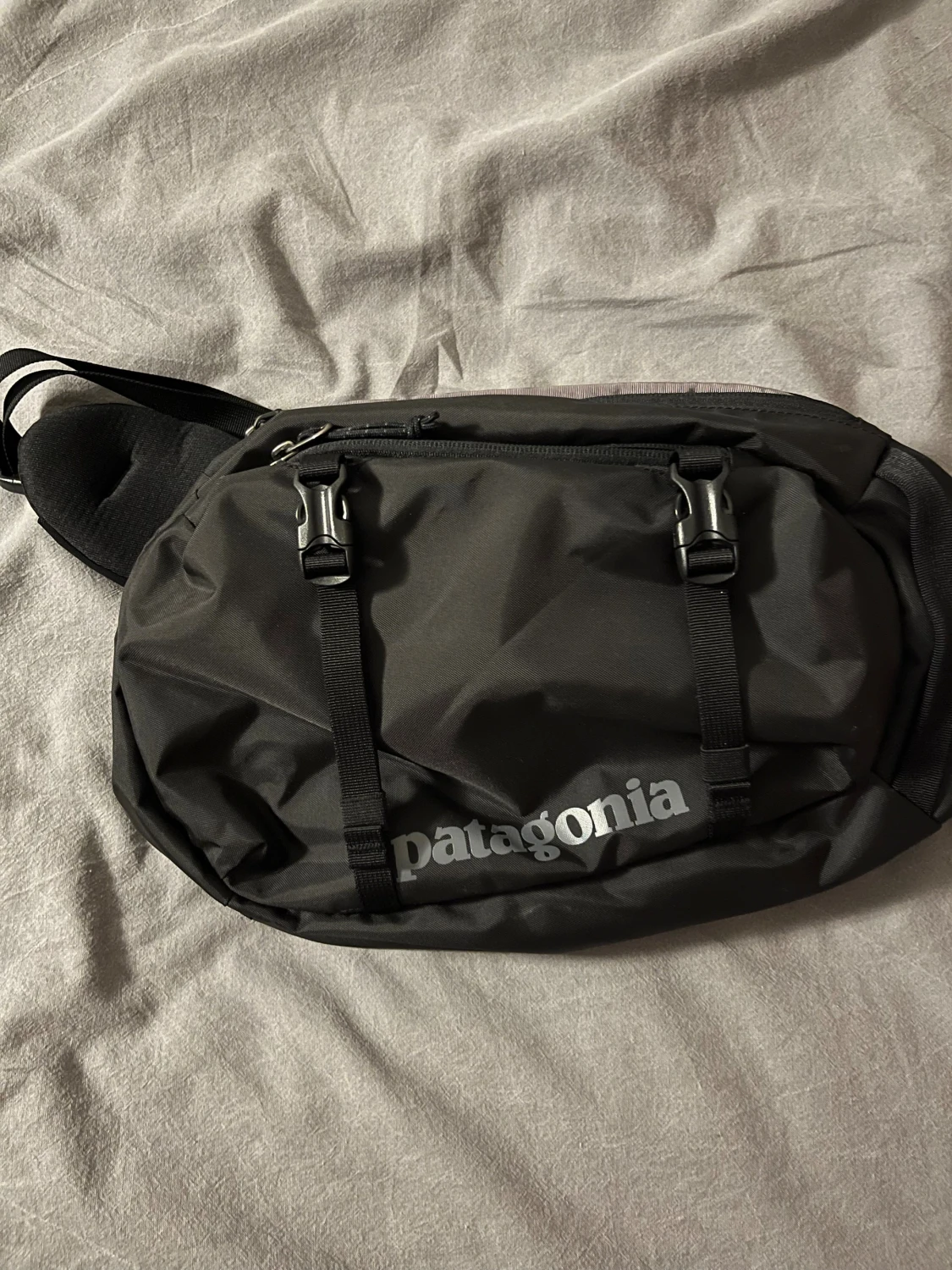 Svart ryggsäck från Patagonia - 1