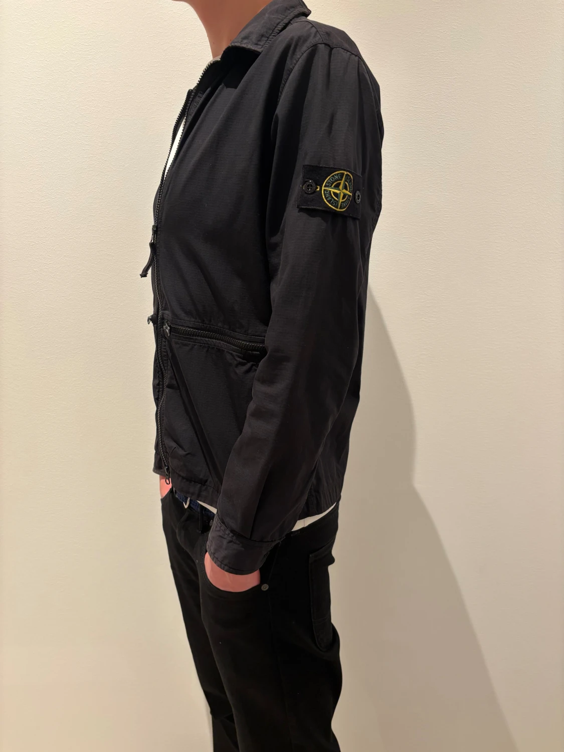 Svart vindjacka från Stone Island - 1