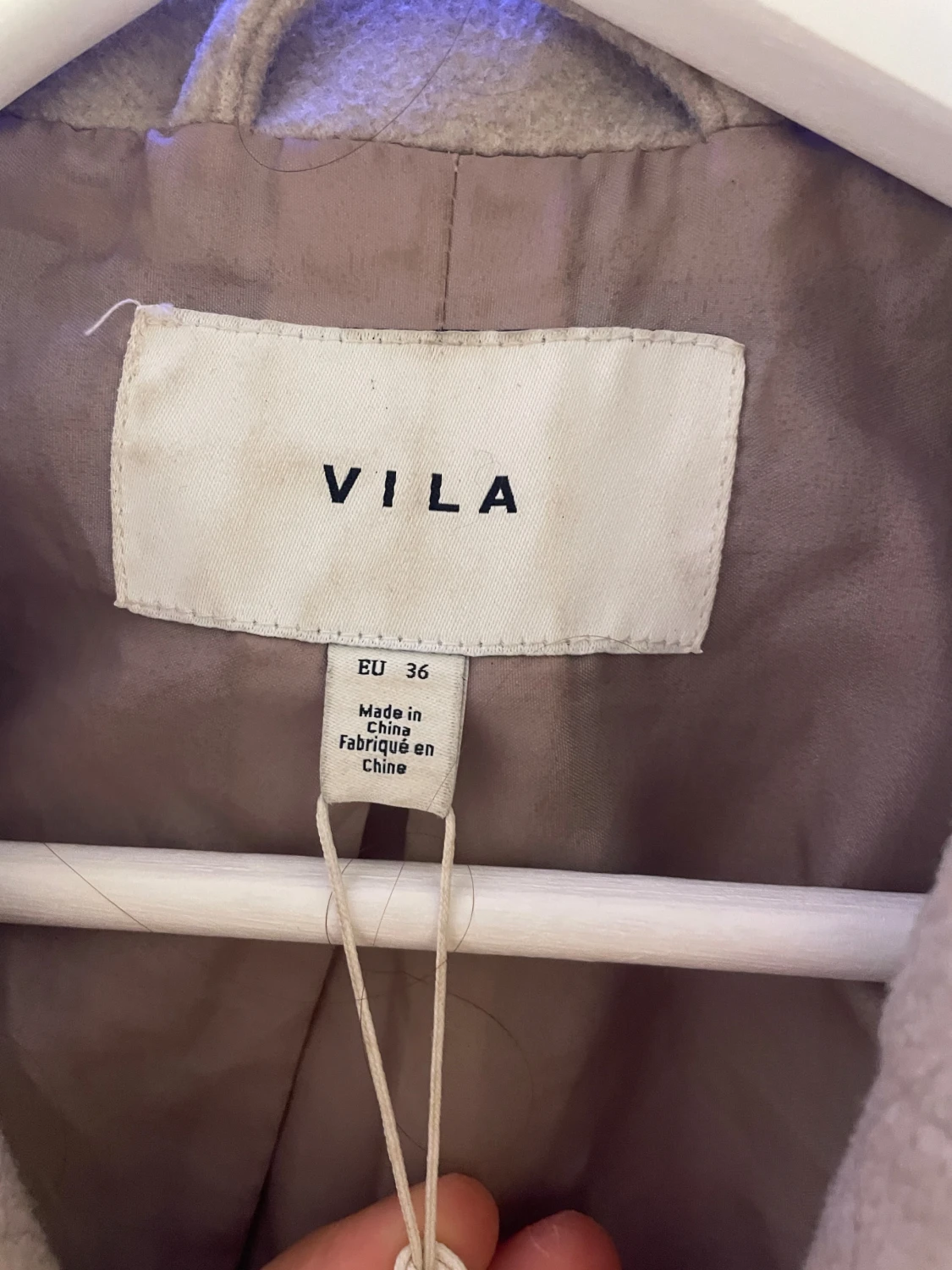 Beige kavajjacka från Vila, strl 36 - 2