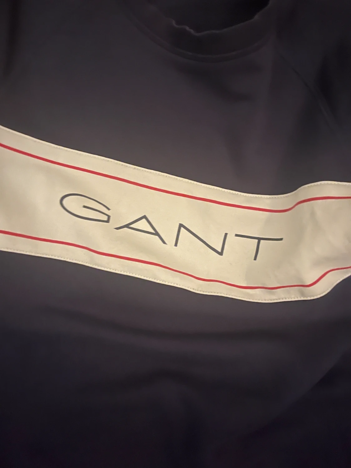 Mörkblå GANT tröja med logga - 1