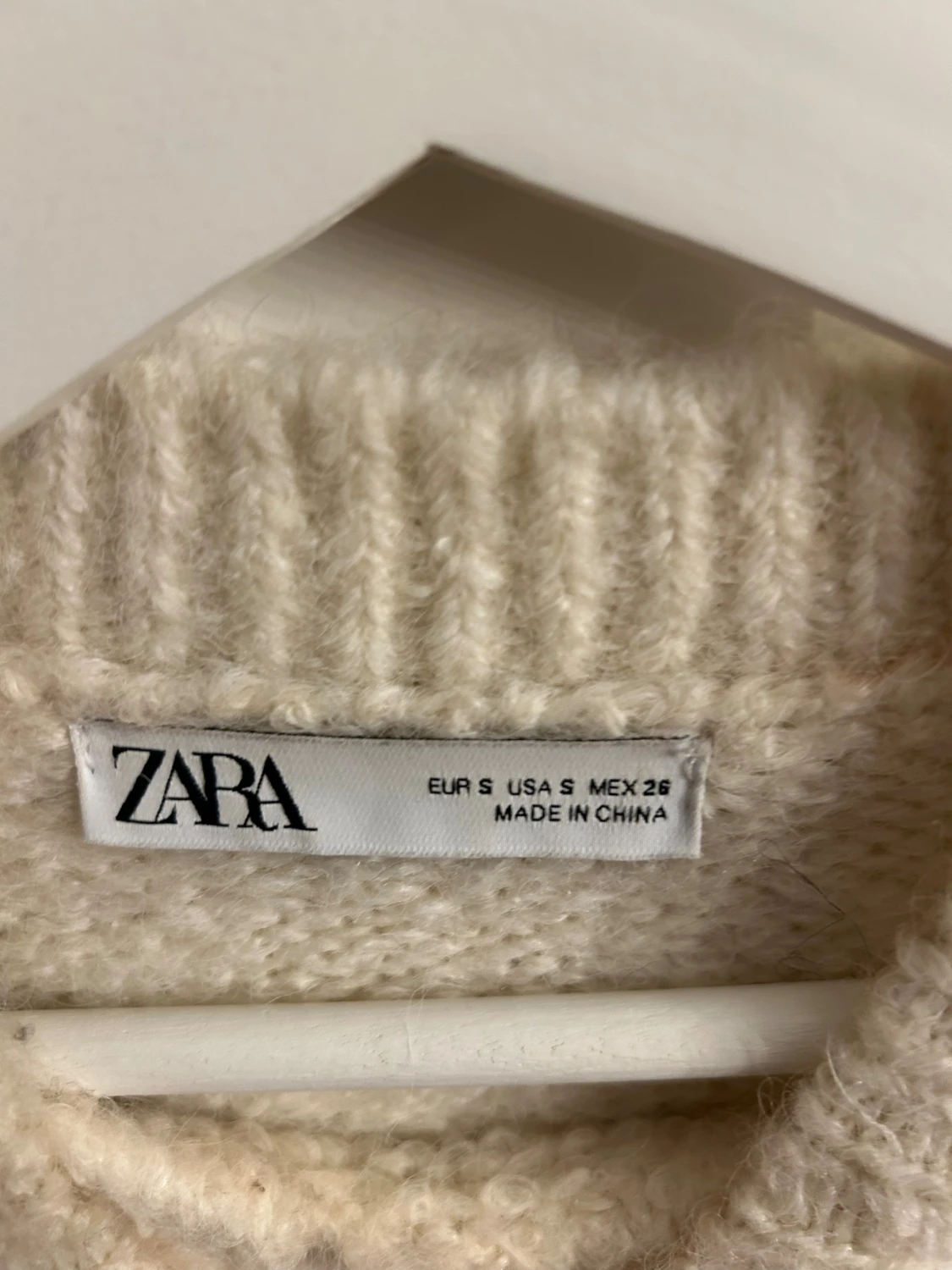 Randig stickad tröja från Zara - 1