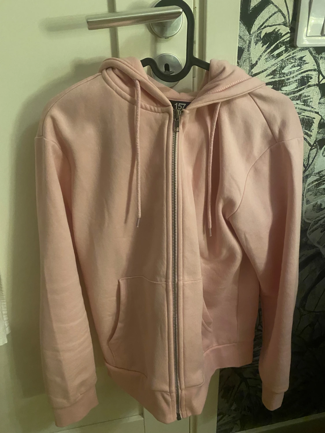 Ljusrosa hoodie med dragkedja - 1