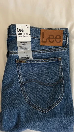 Lee jeans  - Aldrig använda prislapp finns kvar
